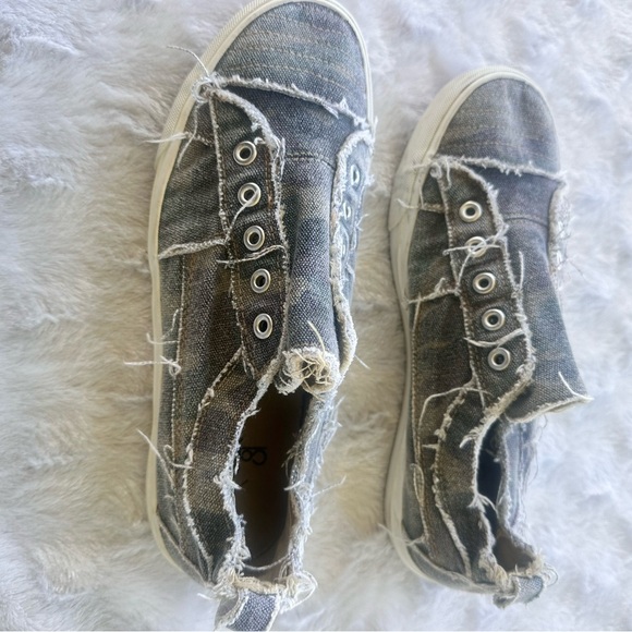 Corkys Frayed Denim Sneakers - Picture 2 of 9